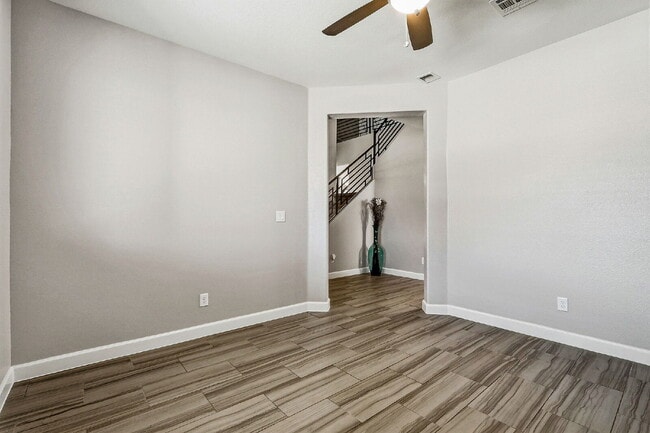 Photo - 3 bedroom with flex room available in Horizon City