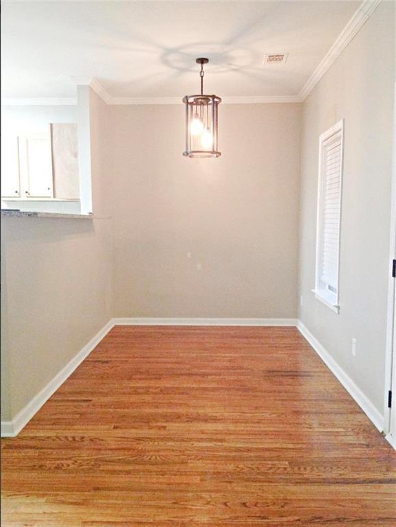 Photo - 218 Barfield Ave SW