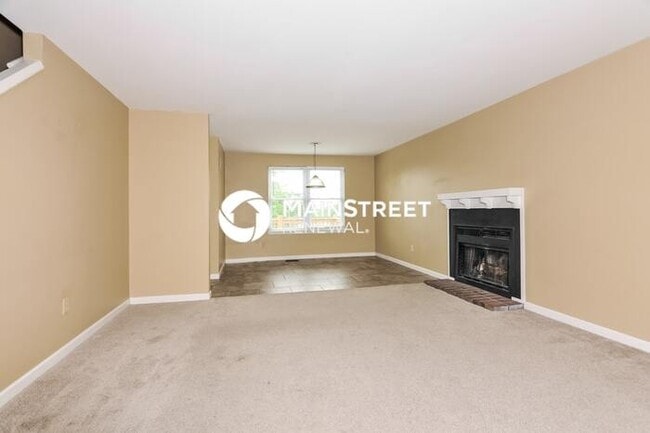 Photo - 3 Bedroom Pet-Friendly Home in St Peters, MO with Main Street Renewal