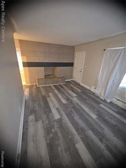 Photo - 8656 Nightingale St