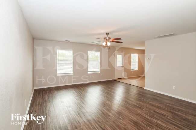 Photo - 4545 Waterford Dr