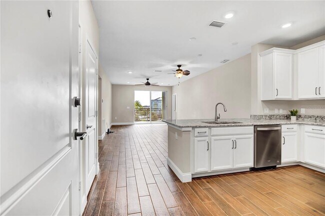Photo - 7517 Laureate Blvd Unit 4301