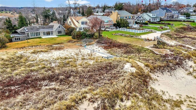 Photo - 443 Waterside Rd