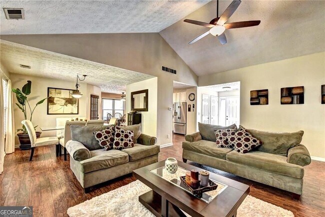 Photo - 3940 Piper Glen Dr NE