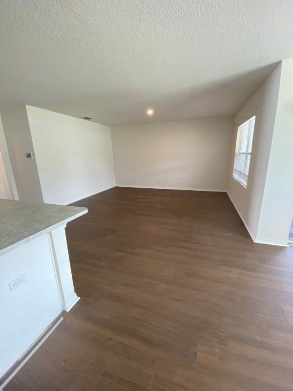 Photo - 237 St Georges Cir