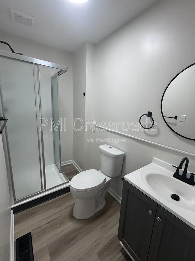 Photo - 472 Sumner St Unit 1