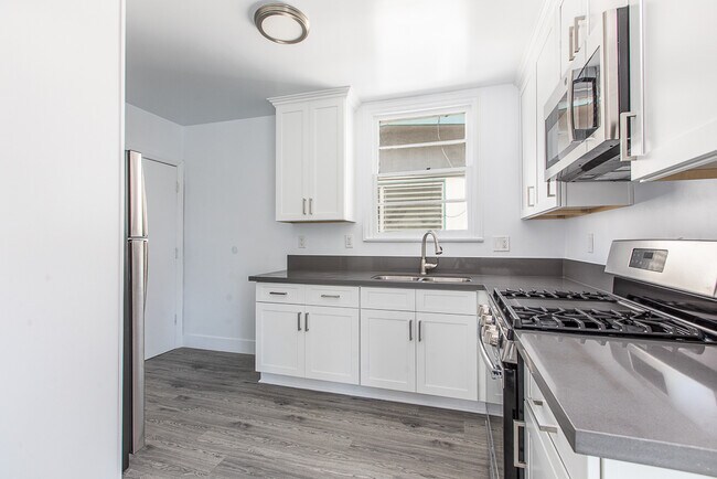 Photo - 3807 1/4 W Adams Blvd-