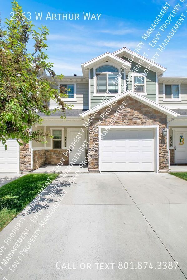 Photo - 2363 Arthur Way