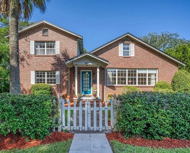 Building Photo - 503 S 7th St