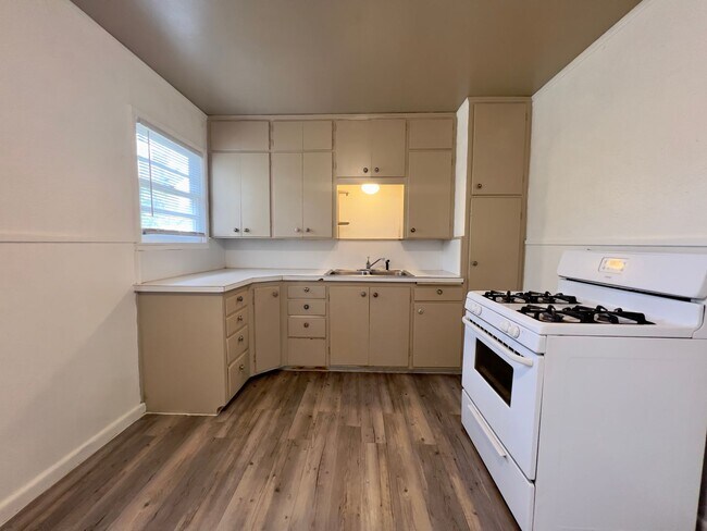 Photo - Cozy 2 Bedroom Home