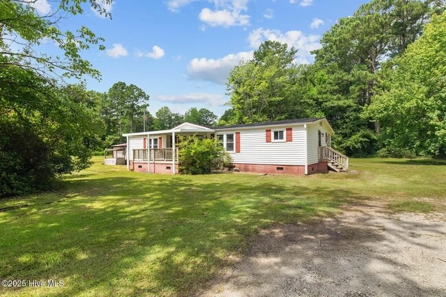 Photo - 136 Smedley Ln