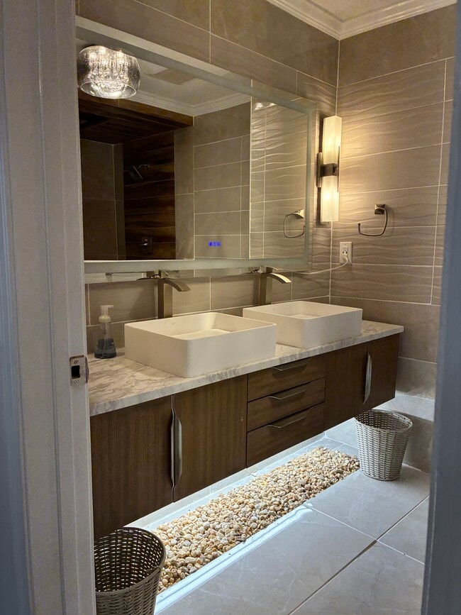 Photo - 1744 Woodcliff Pl NE