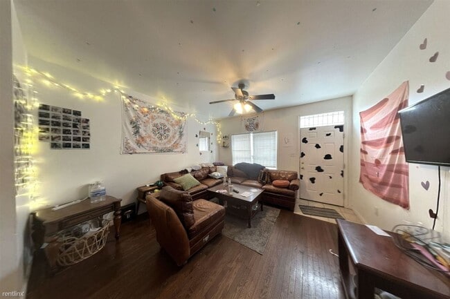 Building Photo - 1715 Arlington St