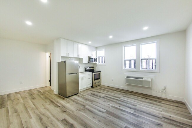 Photo - Beautifully Renovated Studio Apartment! Unit 312