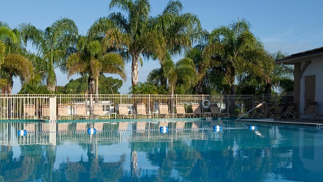 Senior Community St Petersberg, Florida - Village Green Active 55+