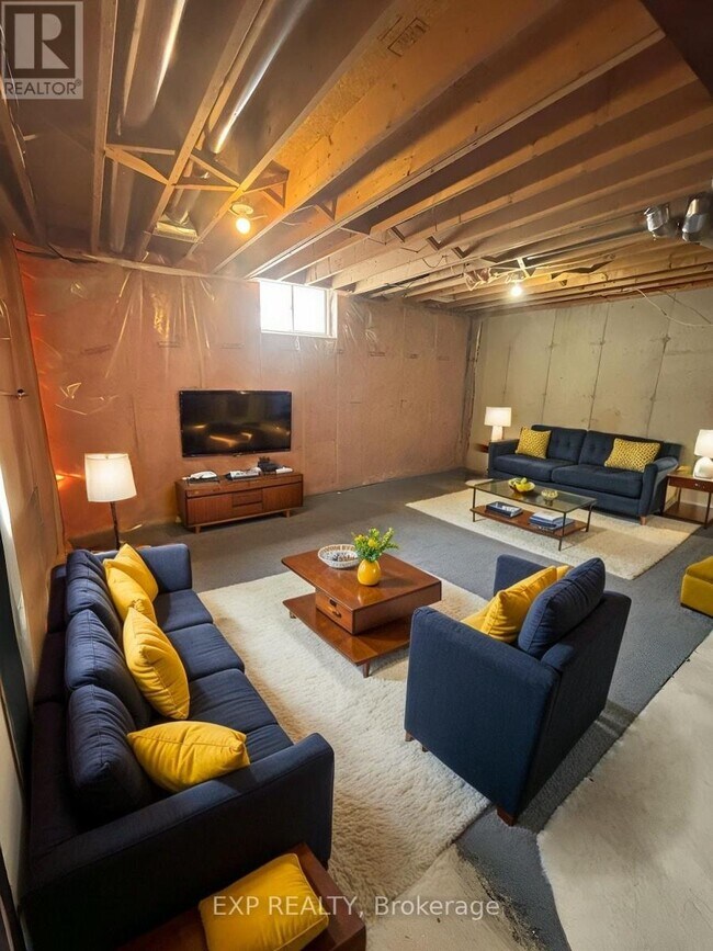 Photo - 27 Eugene Dr