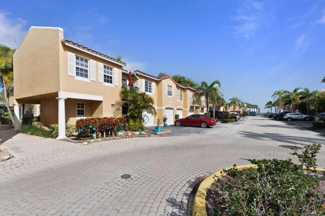 Photo - 1135 Lake Shore Dr Unit 206