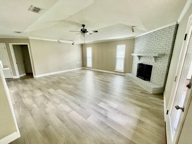 Photo - 10439 Inverness Dr