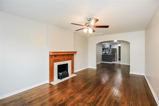 Photo - 3809 NW 24th St