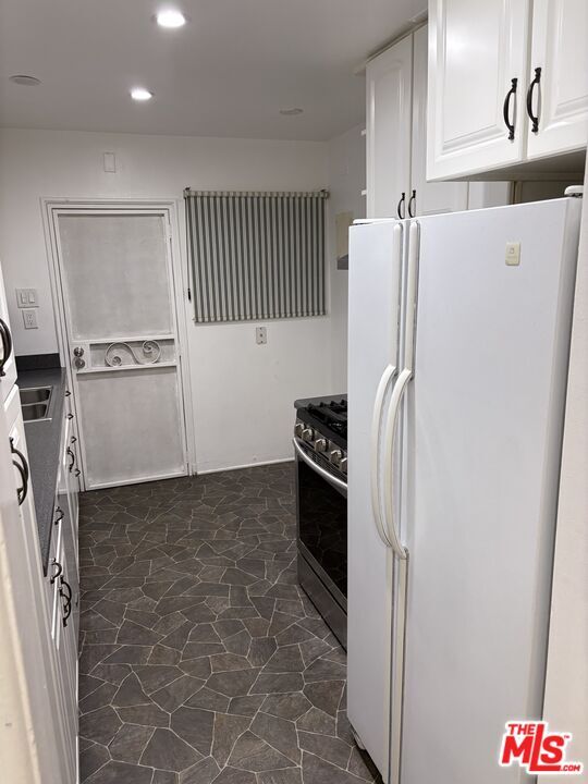 Photo - 5180 Village Green