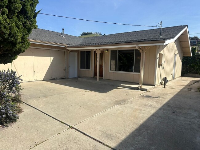 3/2 house at 3268 Greenwood, Morro Bay - 3/2 house at 3268 Greenwood, Morro Bay