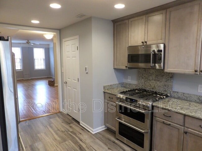 Photo - 231 14th St NE