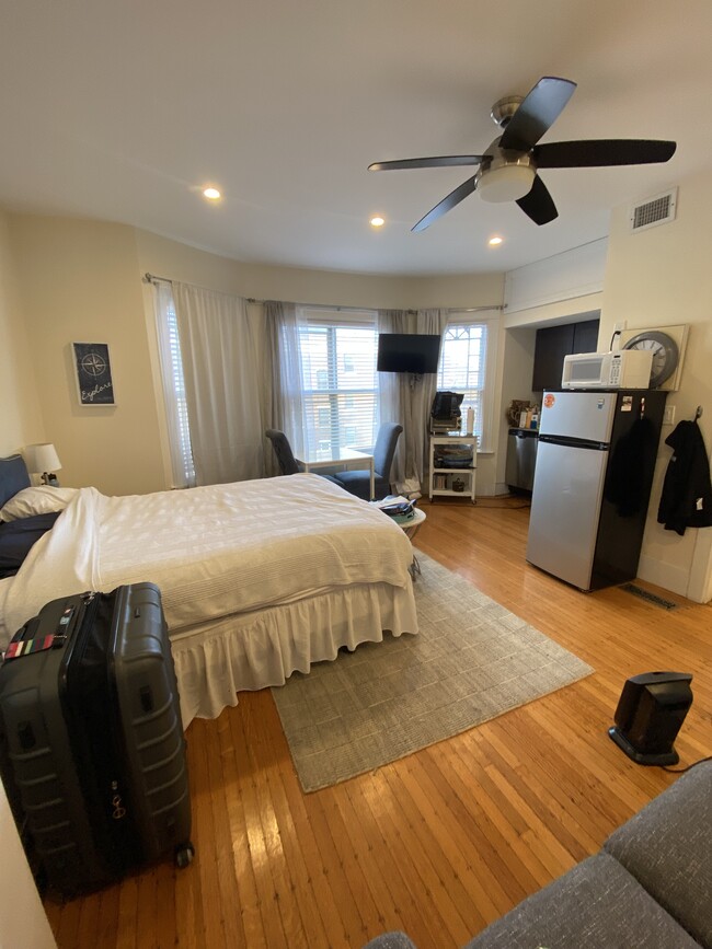 15 Chiswick Ter Unit 1