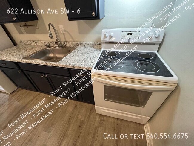 Photo - 622 Allison Ave SW Unit 6