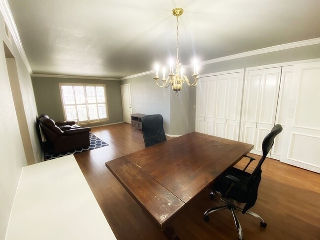 Photo - 2 BD/1.5 BATH MOVE IN NOVEMBER MINUTES FRO...
