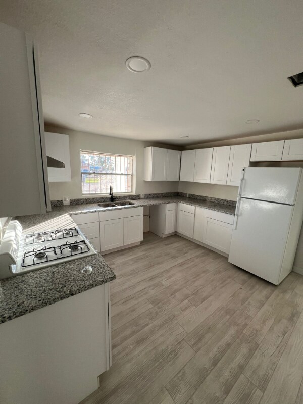 Photo - 241 Carnes Rd House