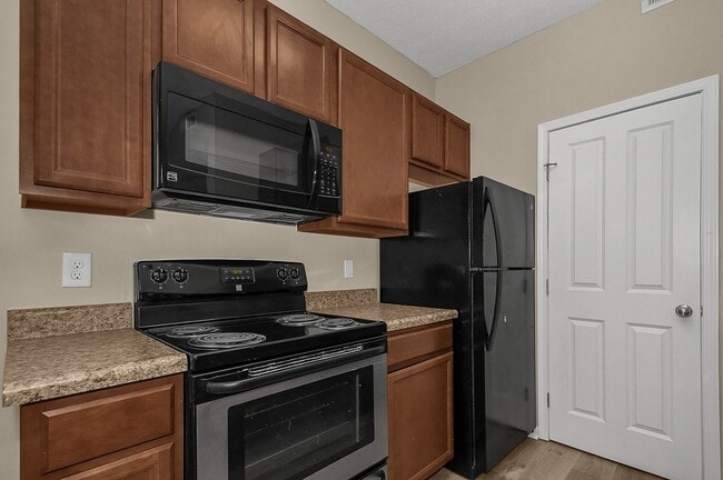 Photo - Hartford Village Commons