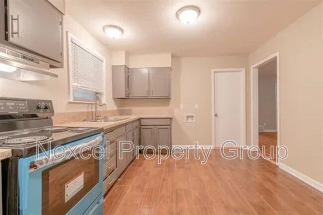 Photo - 3349 Northmoor Ave