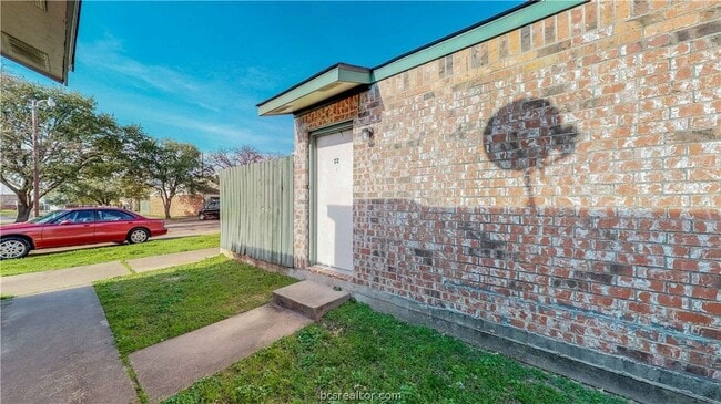 725 Peppertree Dr Unit 22