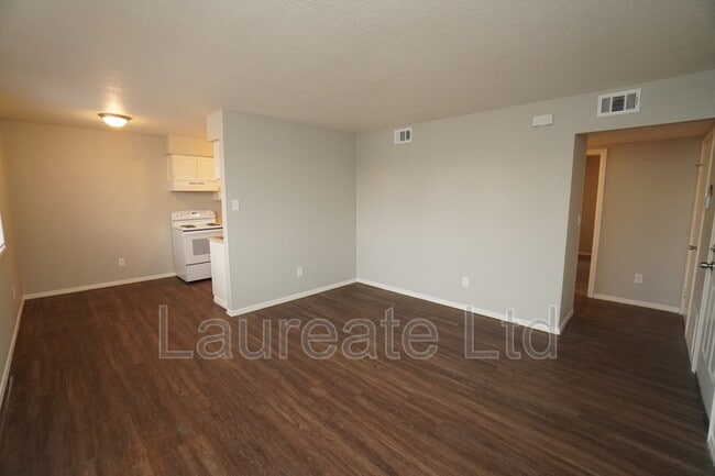 Photo - 1305 Wolff St Unidad #4