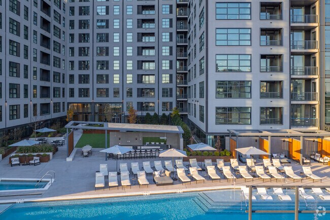 Elevated Sundeck - The Alcott