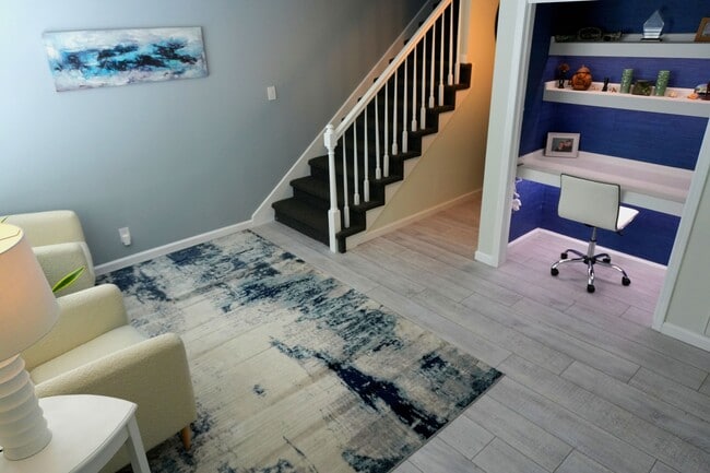 Photo - 932 Kingsbury Dr