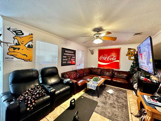 Photo - 5/5 House in Small Gated Community Near Ba...