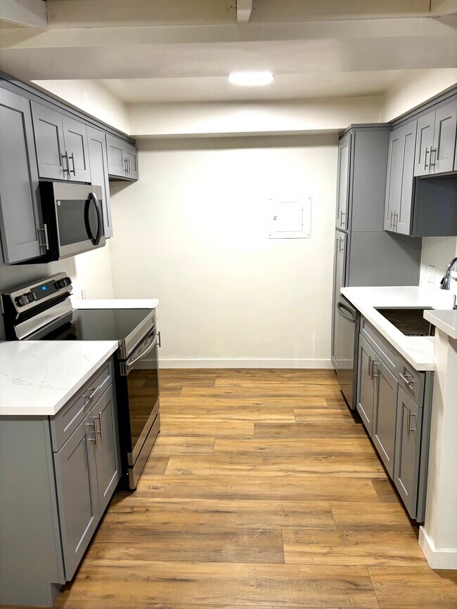 Villa Valencia Apartments