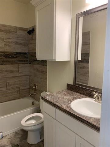 Photo - 2550 Eugene St