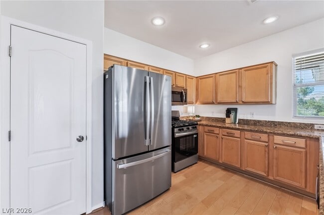 Building Photo - 904 Duckhorn Ct Unit 204