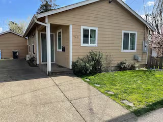 Photo - 763 18th St NE