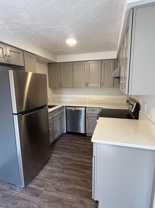 Photo - 850 W 12th Ave Unidad #3