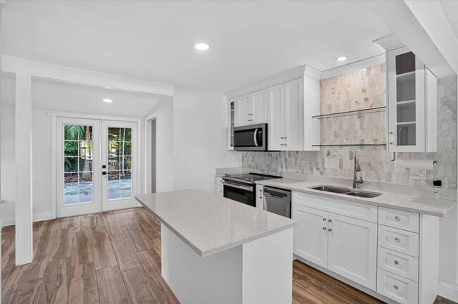 Photo - 2612 46th St S