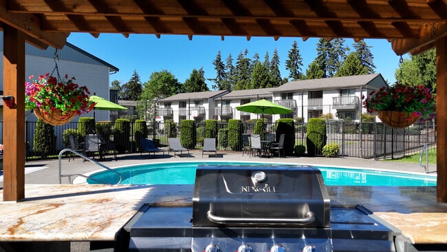 Photo - Pinewood Square Apartment Homes