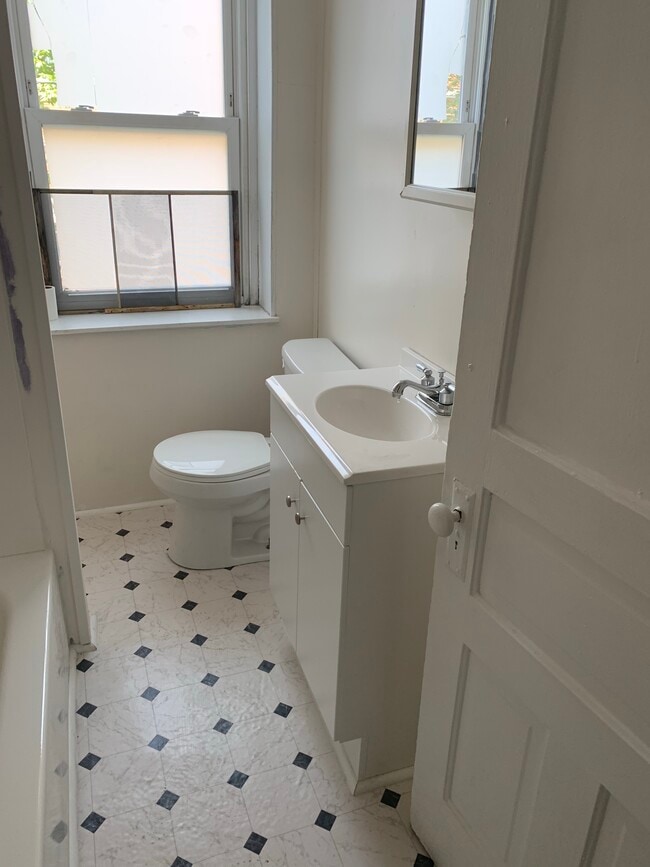 Photo - 117 S 22nd St Unit 2