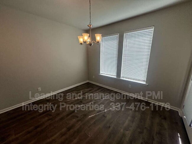 Photo - 115 Rue Chateau Royal Dr