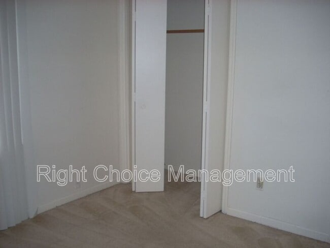 Photo - 9 Montclair Ct Unit B