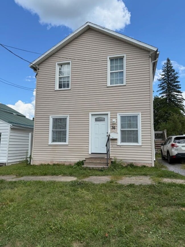 Building Photo - Beautifully Remodeled Duplex in the Villag... Unit Lower Apartment