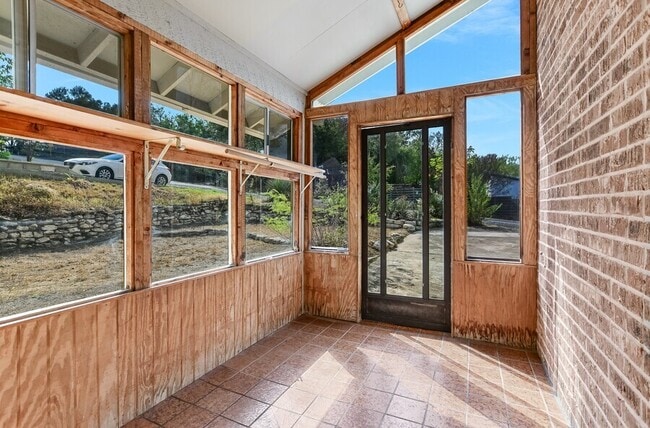 Photo - 3404 Plantation Rd