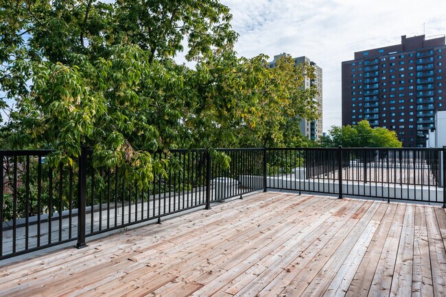 Photo - 3505 Rue De Bullion Unit SI ID1261810P